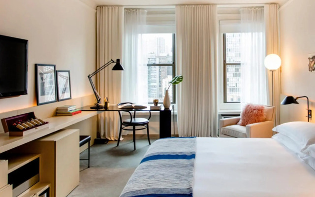 The Chicago Hotel Collection Ambassador Gold Coast