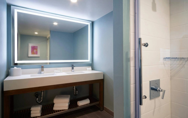 Courtyard by Marriott Dallas Addison/Quorum Drive