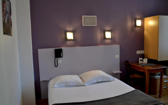 Hotel De La Porte Saint Pierre