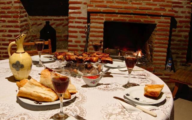 Guest House Aisi
