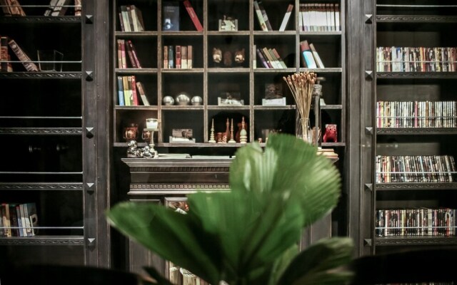 Shade House - Phuket Downtown