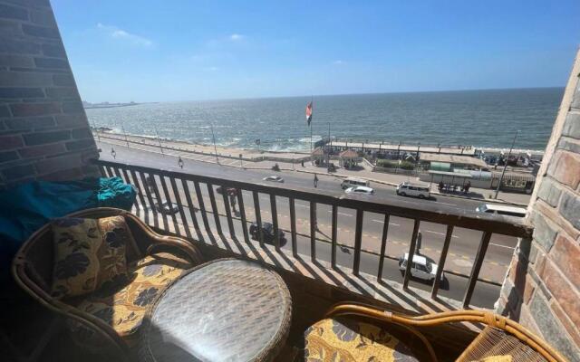 Amazing Sea View 2 bedroom apartment