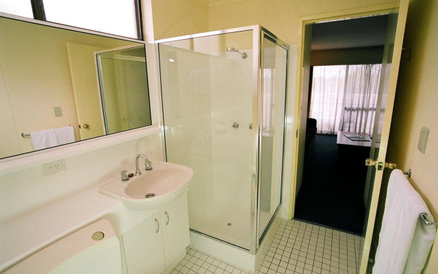 Mt Ommaney Hotel Apartments