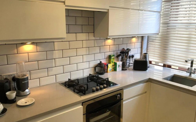 Remarkable Apartment Near London Tower Bridge