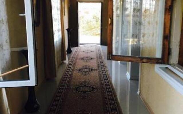 Melano House