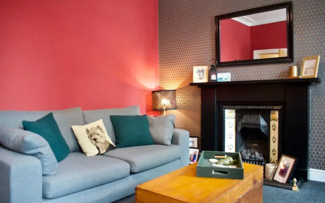 Stylish 1 Bedroom Edinburgh Home