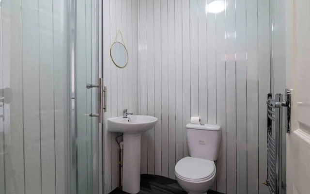 Lovely 2-bed Studio10 in Coventry