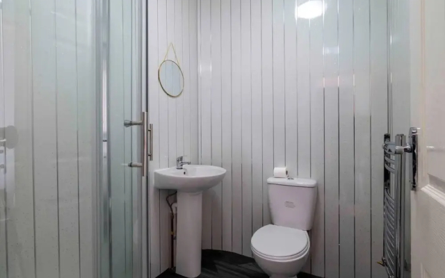 Lovely 2-bed Studio10 in Coventry