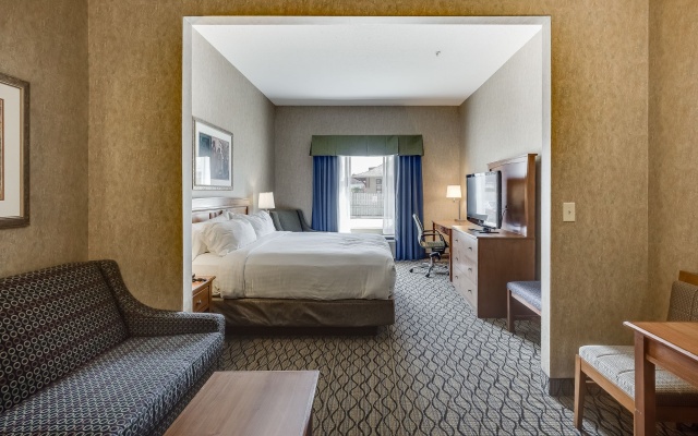 Holiday Inn Express & Suites Saskatoon Centre by IHG