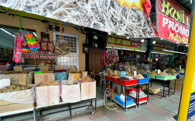 Dindings Pantai Desair Apartment By DPD