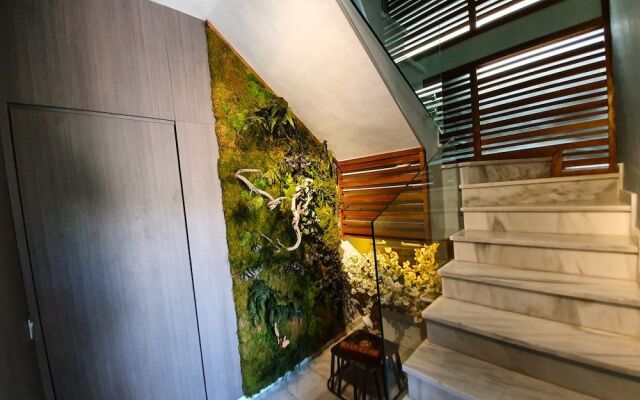 TGS & RUMEX Suites Banus