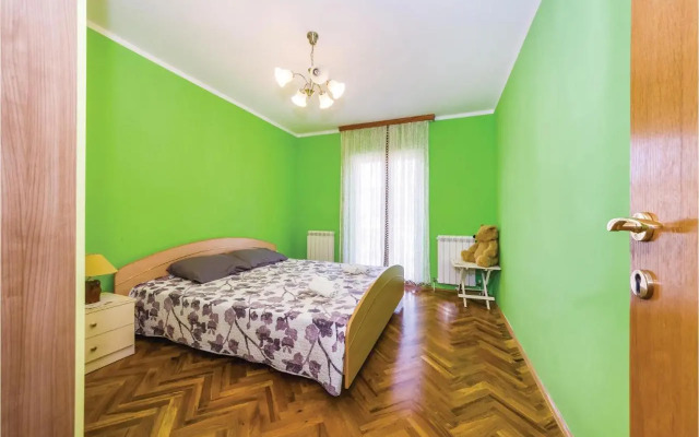 Three-Bedroom Apartment Maslenica with Sea view 08