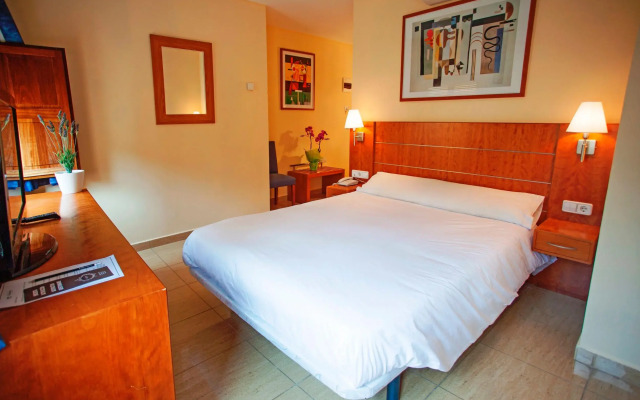 Hostal Savoy