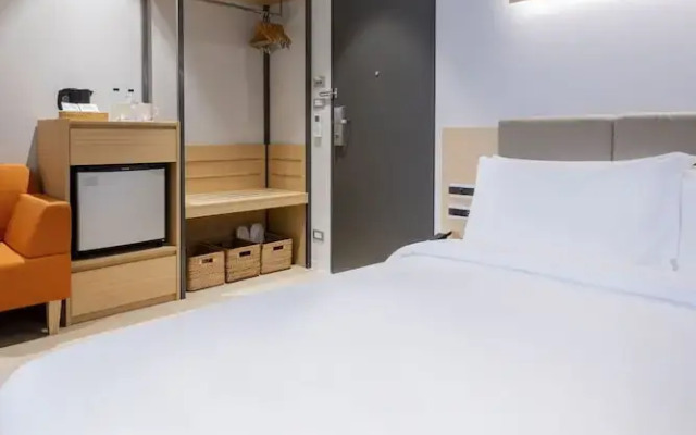 Nishitetsu Hotel Croom Bangkok Silom