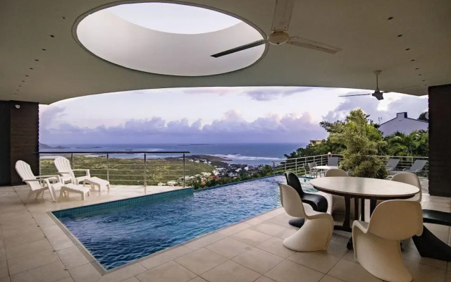 L'Agua by Island Properties Online