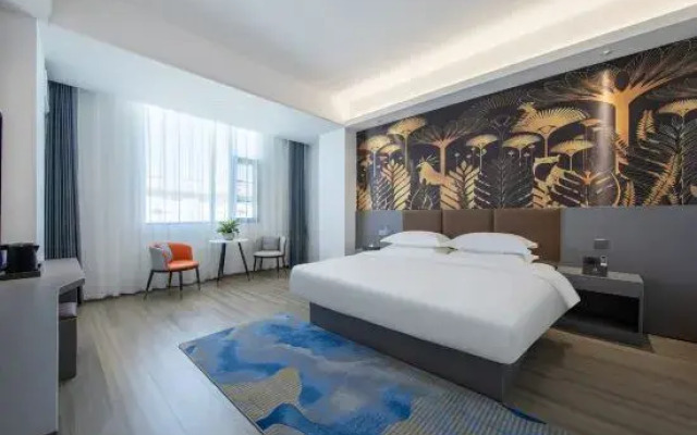 Zhongxin Hotel (Baoshan Banqiao Ancient Town Branch)