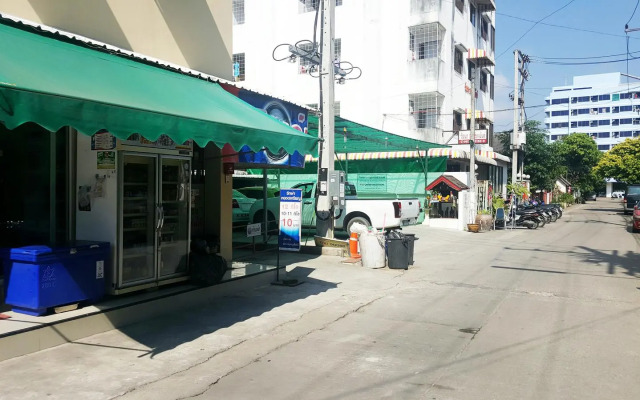 Warit Tower At Chang Phuak By Hjz