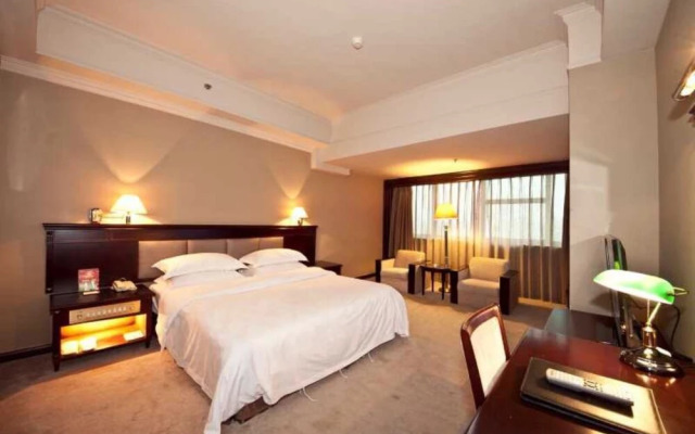 Fuzhou Dongbai Hotel