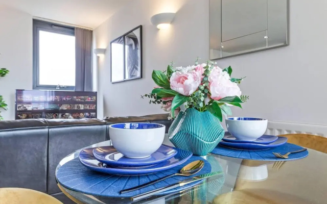 Lovely & Cosy 2 Beds London Skyline View