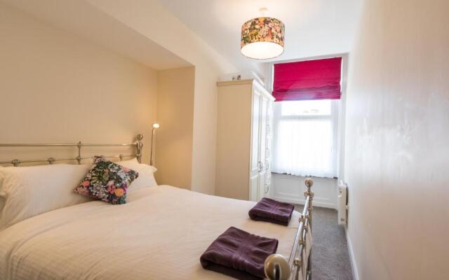 Kingsway Apartment