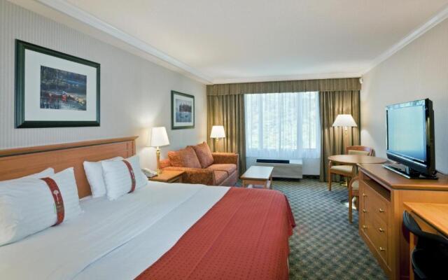 Holiday Inn Hotel & Suites North Vancouver, an IHG Hotel