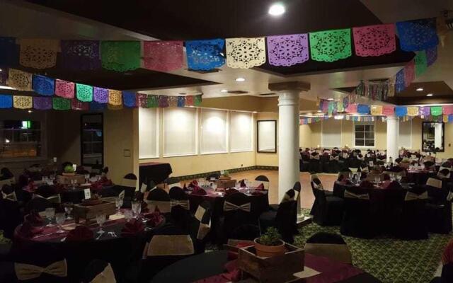 Ramada by Wyndham Hawthorne LAX / LA Stadium