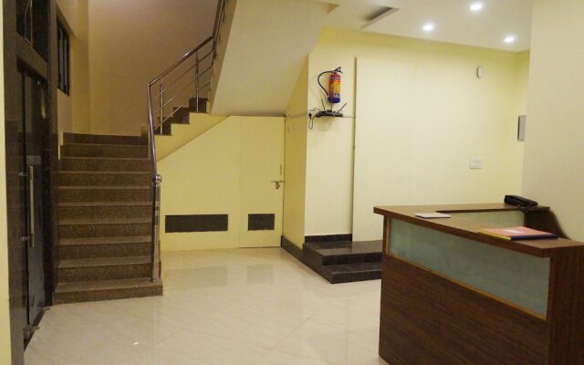 OYO 16708 Sada Shiv Guest House