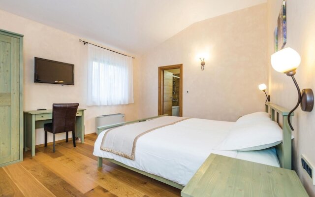 Nice Home in Turcic With Wifi and 4 Bedrooms
