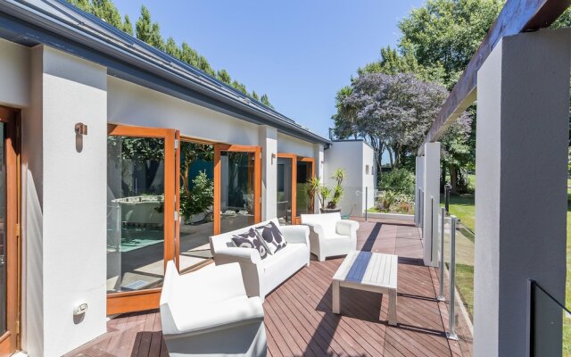 Bond Estate Luxury Accommodation