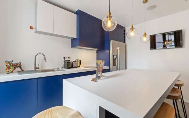 Stunning 2 Bed Apartment, Sleeps 4