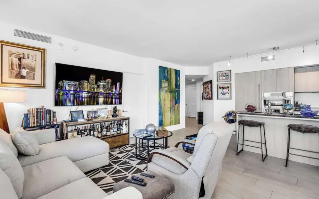 Ocean Eagle View - Luxury Oceanfront Stay for 6