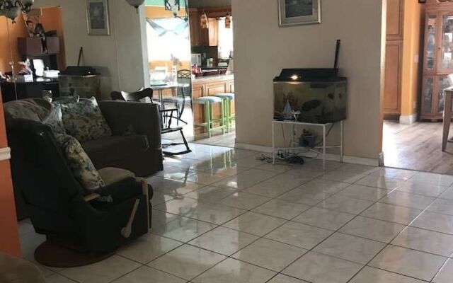 Cozy Guest House Florida Sunrise