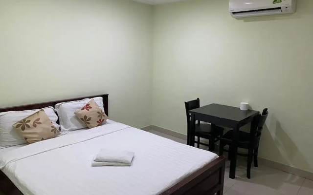 Hoang Tay 1 Hotel by Bay Luxury