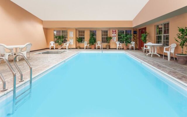Ramada Sellersburg/Louisville North