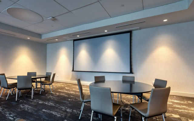 Holiday Inn Express & Suites Charlotte - South End by IHG