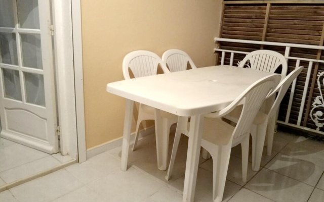 Apartment With one Bedroom in Le Gosier, With Furnished Garden and Wifi - 3 km From the Beach