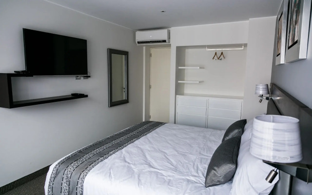 Petit Palace Apart Hotel Suites