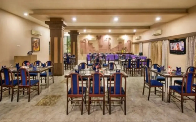 Lion Lords Inn Rajula