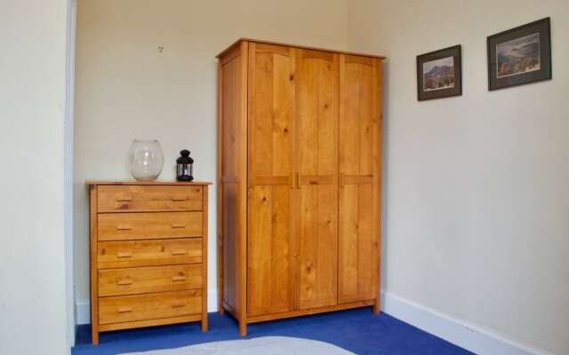 2 Bedroom Flat In Stockton