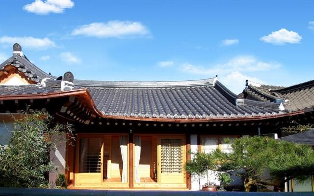 Jeonju Blue Cradle Hanok Pension