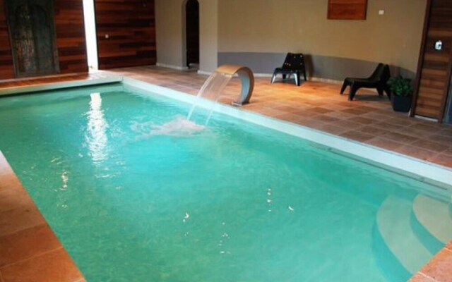 Spacious Holiday Home in Marche-en-famenne With Pool