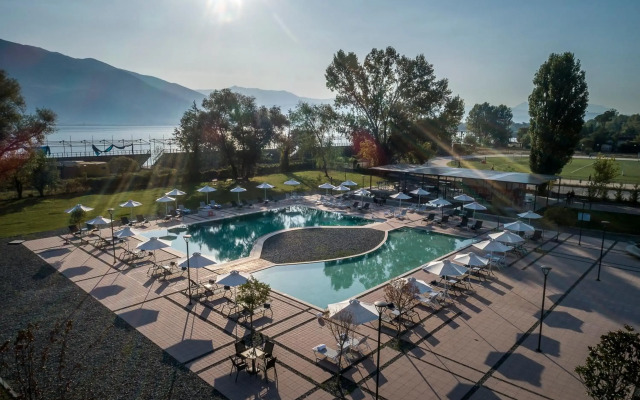 The Lake Hotel
