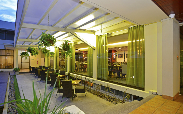 Auténtico Hotel