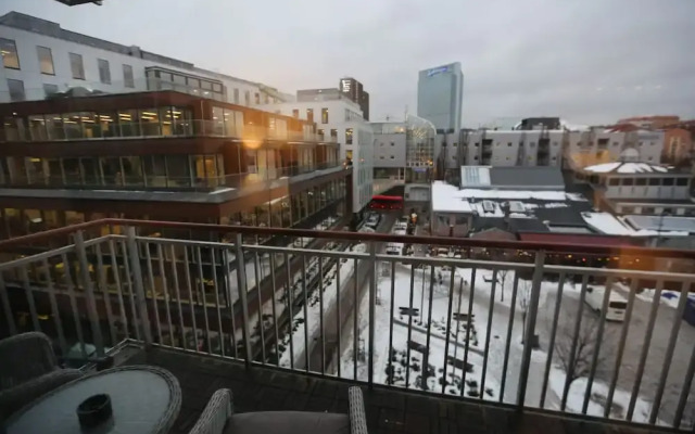 Sentral 3 roms top leilighet med gratis parkering