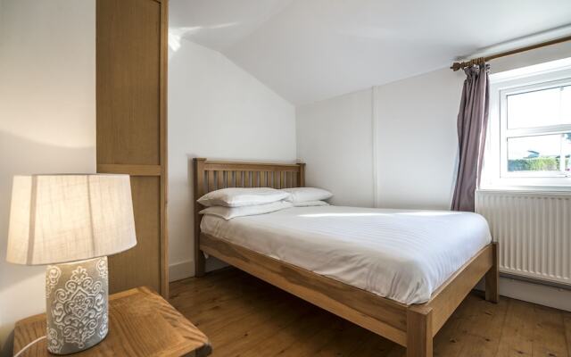 Barn Conversion - Hot Tub - Penally