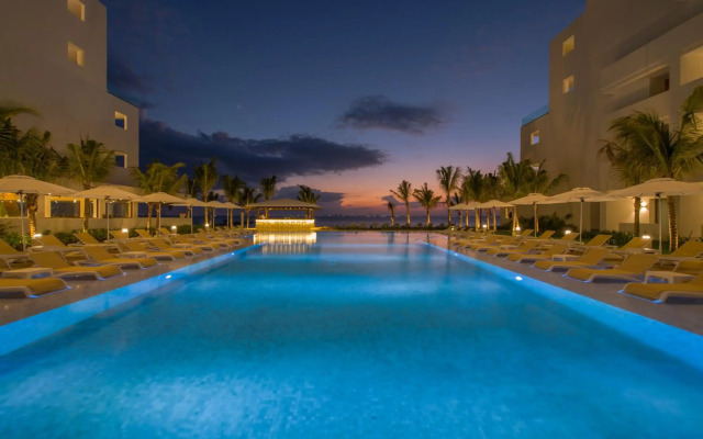 Izla Hotel
