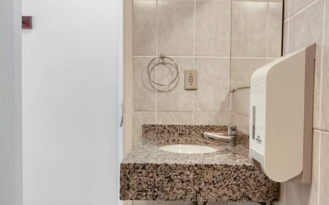 OYO Curitiba Park Hotel