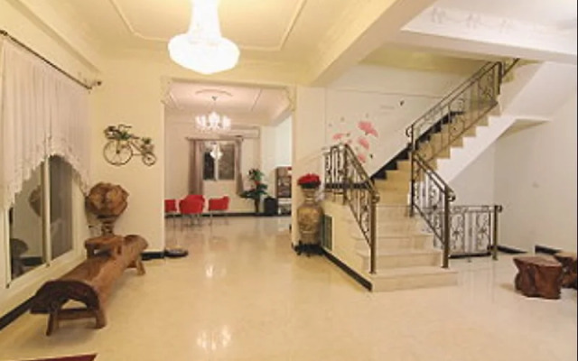 Four Seasons Duke Hostel