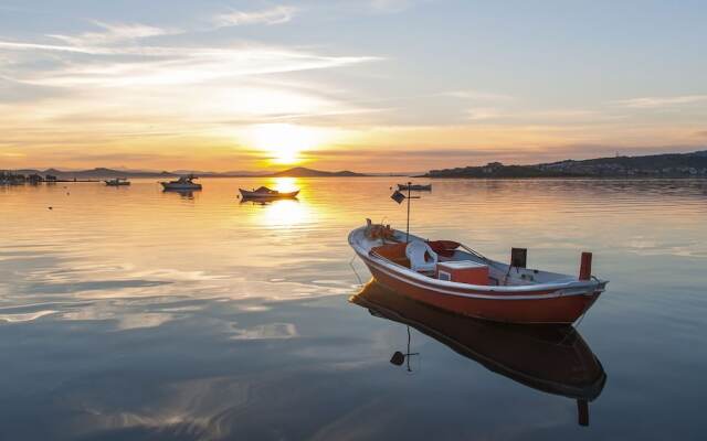 Camlik 87 Hotel Ayvalik