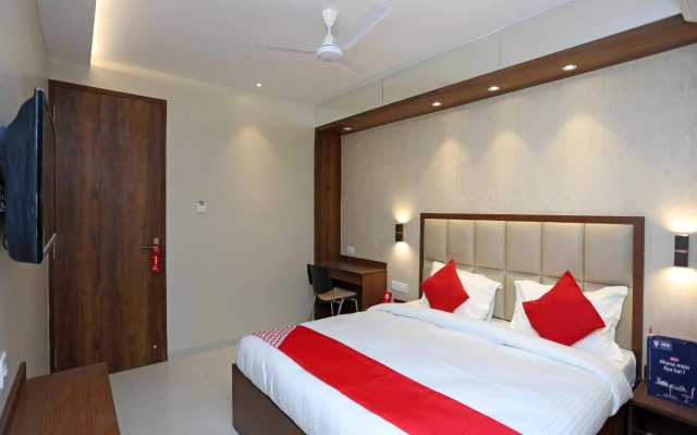OYO 18890 Hotel City Inn